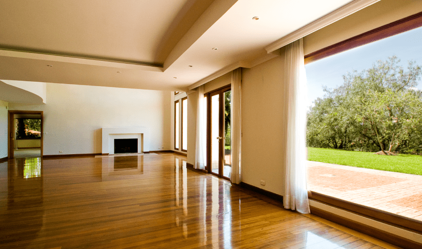 LAMINATE FLOORING
